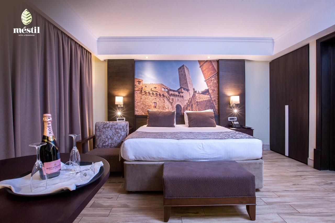 Mestil Hotel & Residences Кампала Экстерьер фото
